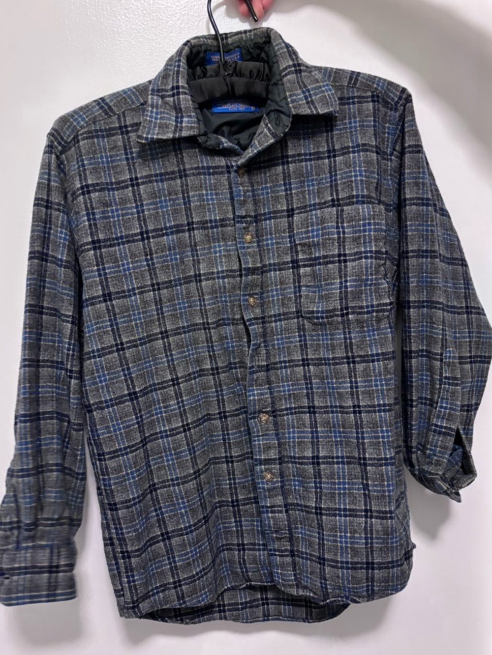 Women’s Pendleton Lined Wool Blue and Gray Plaid Long-Sleeve Button-Up Shirt
